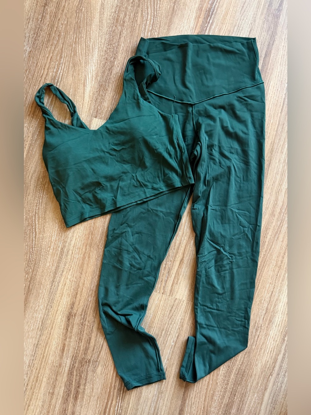 Aerie Real Me Green Sports Bra and Leggings Set